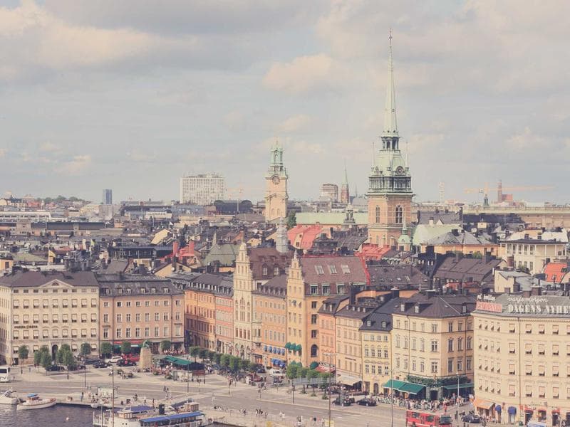 New VR Headset Offers Haptic Feedback Suit